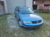 Używany VW Passat 101 KM (74 kW) 1997 Niebieski Kombi