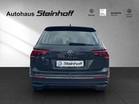 Gebraucht VW Tiguan 131 PS (96 kW) 2022 Grau SUV