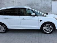 Gebraucht Ford S-MAX Titanium 239 PS (175 kW) 2018 Frostweiß Van / Kleinbus