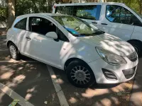 Gebraucht Opel Corsa 75 PS (55 kW) 2012 Weiß Kleinwagen