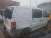 Gebraucht Mercedes Vito 122 PS (89 kW) 2001 Arktikweiß Van