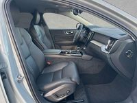 Gebraucht Volvo V60 Plus 349 PS (256 kW) 2025 Vapour grey Kombi