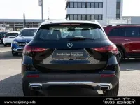 Second-hand Mercedes GLA250 Progressive 224 CP (164 kW) 2022 Negru SUV