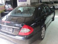 Gebraucht Mercedes E220 Classic 170 PS (125 kW) 2007 Blau Limousine