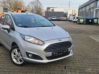 Gebraucht Ford Fiesta Ambiente 80 PS (58 kW) 2015 Silber Limousine