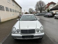 Gebraucht Mercedes E200 136 PS (100 kW) 1997 Grau Limousine