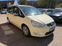 Gebraucht Ford Galaxy Champions Edition 140 PS (102 kW) 2013 Braun Van / Kleinbus