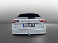 Gebraucht Skoda Superb SportLine 150 PS (110 kW) 2026 Kristallweiß uni Kombi