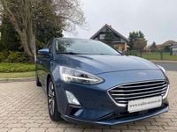 Gebraucht Ford Focus Cool & Connect 150 PS (110 kW) 2018 Blue metallic (metallic) Limousine