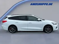 Gebraucht Ford Focus ST-Line 155 PS (114 kW) 2022 Frostweiß (uni) Kombi