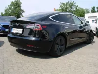 Gebraucht Tesla Model 3 Standard Range Plus 239 kW (325 PS) 2021 Schwarz metallic Limousine