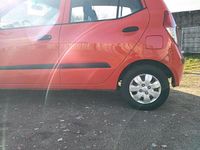 Gebraucht Hyundai i10 77 PS (56 kW) 2008 Rot Kleinwagen