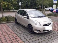 Gebraucht Daihatsu Charade 99 PS (72 kW) 2012 Beige Limousine
