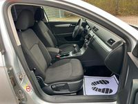 Gebraucht VW Passat 105 PS (77 kW) 2011 Silber Kombi