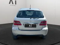 Gebraucht Mercedes B180 116 PS (85 kW) 2010 Silber Van / Kleinbus
