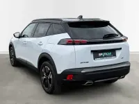 Gebraucht Peugeot 2008 GT 131 PS (96 kW) 2023 Okenitweiß (metallic) SUV