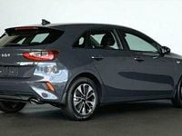 Neu Kia Ceed 140 PS (102 kW) 2025 Grau Kleinwagen
