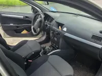 Używany Opel Astra 2006 Srebrny Sedan/Limuzyna
