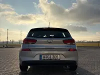 Gebraucht Hyundai i30 Select 99 PS (72 kW) 2020 Silber Limousine