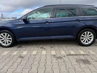 Gebraucht VW Passat Highline 190 PS (139 kW) 2015 Blau Kombi