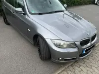 Gebraucht BMW 325 204 PS (150 kW) 2010 Grau Limousine