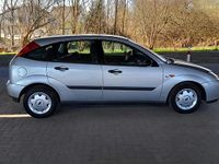 Gebraucht Ford Focus 75 PS (55 kW) 1999 Silber Kombi