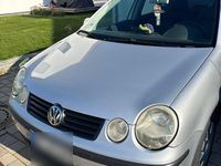 Second-hand VW Polo 75 CP (55 kW) 2005 Argintiu Hatchback