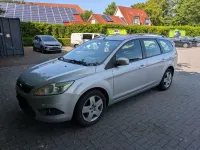 Gebraucht Ford Focus Trend 116 PS (85 kW) 2008 Silber Limousine