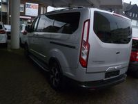 Gebraucht Ford Tourneo 185 PS (136 kW) 2022 Silber Kombi