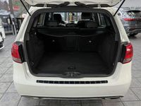 Gebraucht Mercedes 180 109 PS (80 kW) 2016 Calcitweiss  unilack Limousine