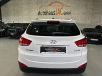 Gebraucht Hyundai ix35 Style 163 PS (119 kW) 2012 Weiß SUV