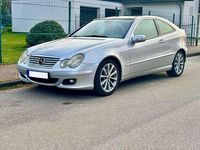 Gebraucht Mercedes C180 143 PS (105 kW) 2006 Grau Coupé