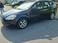 Usado Kia Ceed EX 109 CV (80 kW) 2009 Negro Utilitario