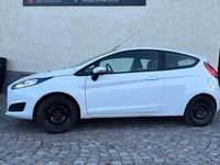 Gebraucht Ford Fiesta Trend 60 PS (44 kW) 2013 Weiß Kleinwagen