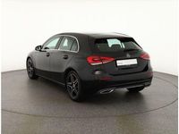 Gebraucht Mercedes A180 Progressive 136 PS (100 kW) 2019 Kosmosschwarz (metallic) Limousine