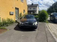 Gebraucht Mercedes E220 Classic 150 PS (110 kW) 2005 Schwarz Limousine
