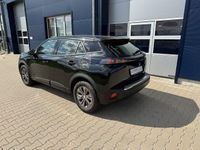 Gebraucht Peugeot e-2008 Active 100 kW (136 PS) 2022 Schwarz SUV