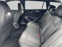 Gebraucht VW Passat R-line 193 PS (141 kW) 2024 Grau Kombi
