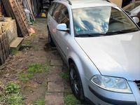 Second-hand VW Passat 136 CP (100 kW) 2004 Argintiu Break