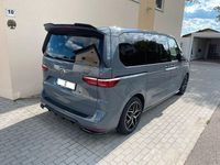 Gebraucht VW Multivan 150 PS (110 kW) 2024 Grau Van