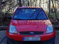Gebraucht Ford Fiesta 68 PS (50 kW) 2006 Rot Kleinwagen