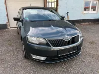 Gebraucht Skoda Rapid 105 PS (77 kW) 2015 Schwarz Kleinwagen