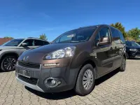 Gebraucht Peugeot TePee Active 92 PS (67 kW) 2013 Braun Van / Kleinbus