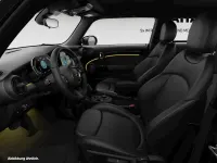 Gebraucht Mini Cooper SE 135 kW (184 PS) 2023 Schwarz Kleinwagen