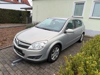 Używany Opel Astra 105 KM (77 kW) 2007 Szary Sedan/Limuzyna
