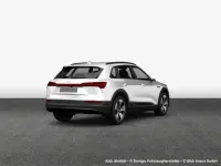 Gebraucht Audi e-tron Advanced 300 kW (408 PS) 2021 Gletscherweiß metallic SUV