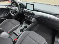 Gebraucht Ford Focus Cool & Connect 120 PS (88 kW) 2020 Chromablau metallic Limousine