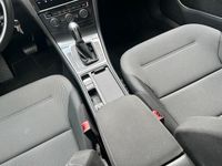 Gebraucht VW Golf VII R-line 115 PS (84 kW) 2017 Gold Kleinwagen