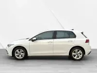 Gebraucht VW Golf VIII Life 131 PS (96 kW) 2024 Weiß Limousine