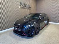 Gebraucht Kia ProCeed Comfort 204 PS (150 kW) 2023 (1k) zilinaschwarz met. Kleinwagen